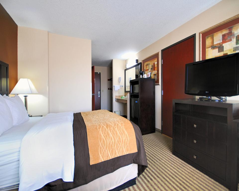 Comfort Near I-84 And I-205 Hotel