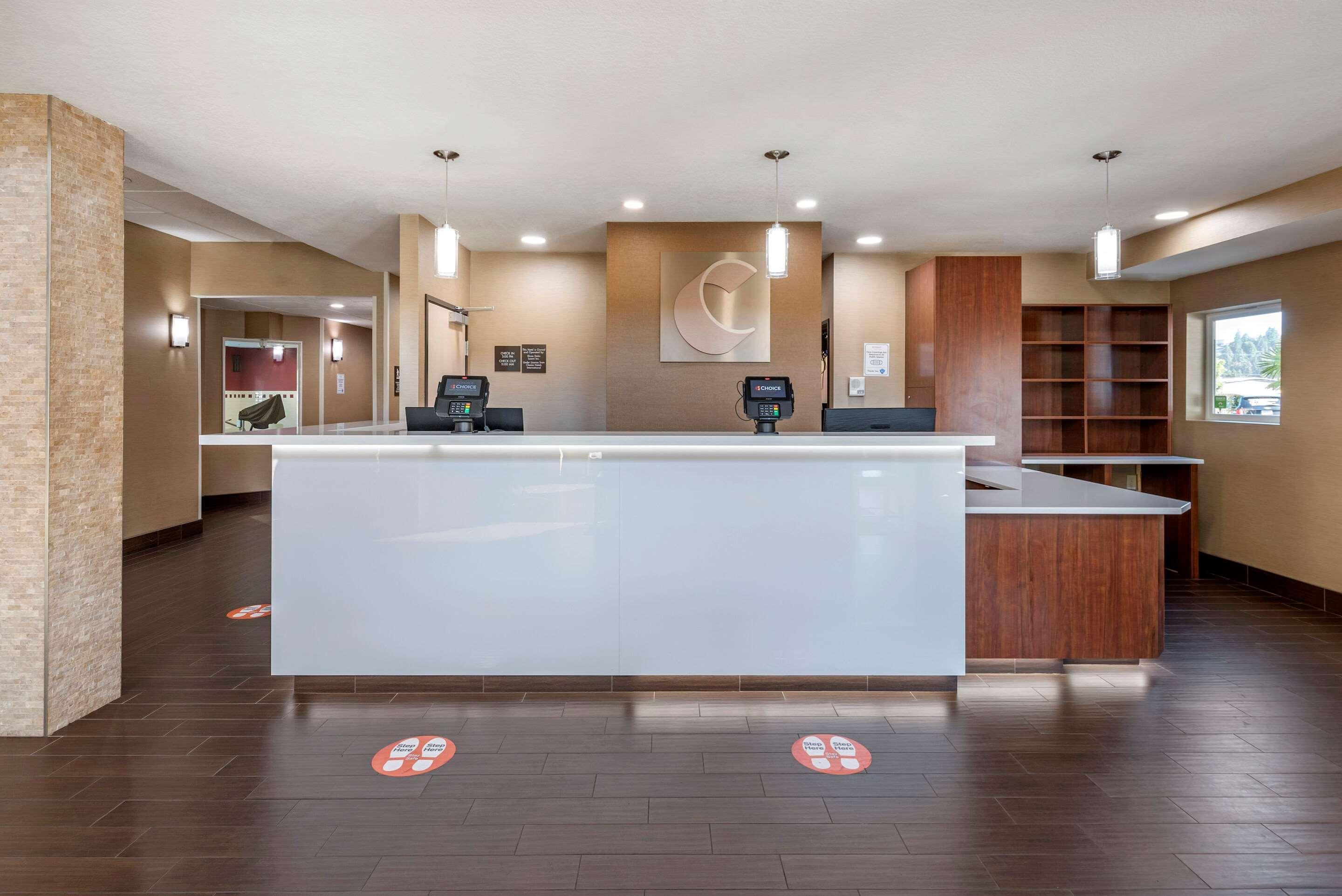 Comfort Near I-84 And I-205 Hotel 3*